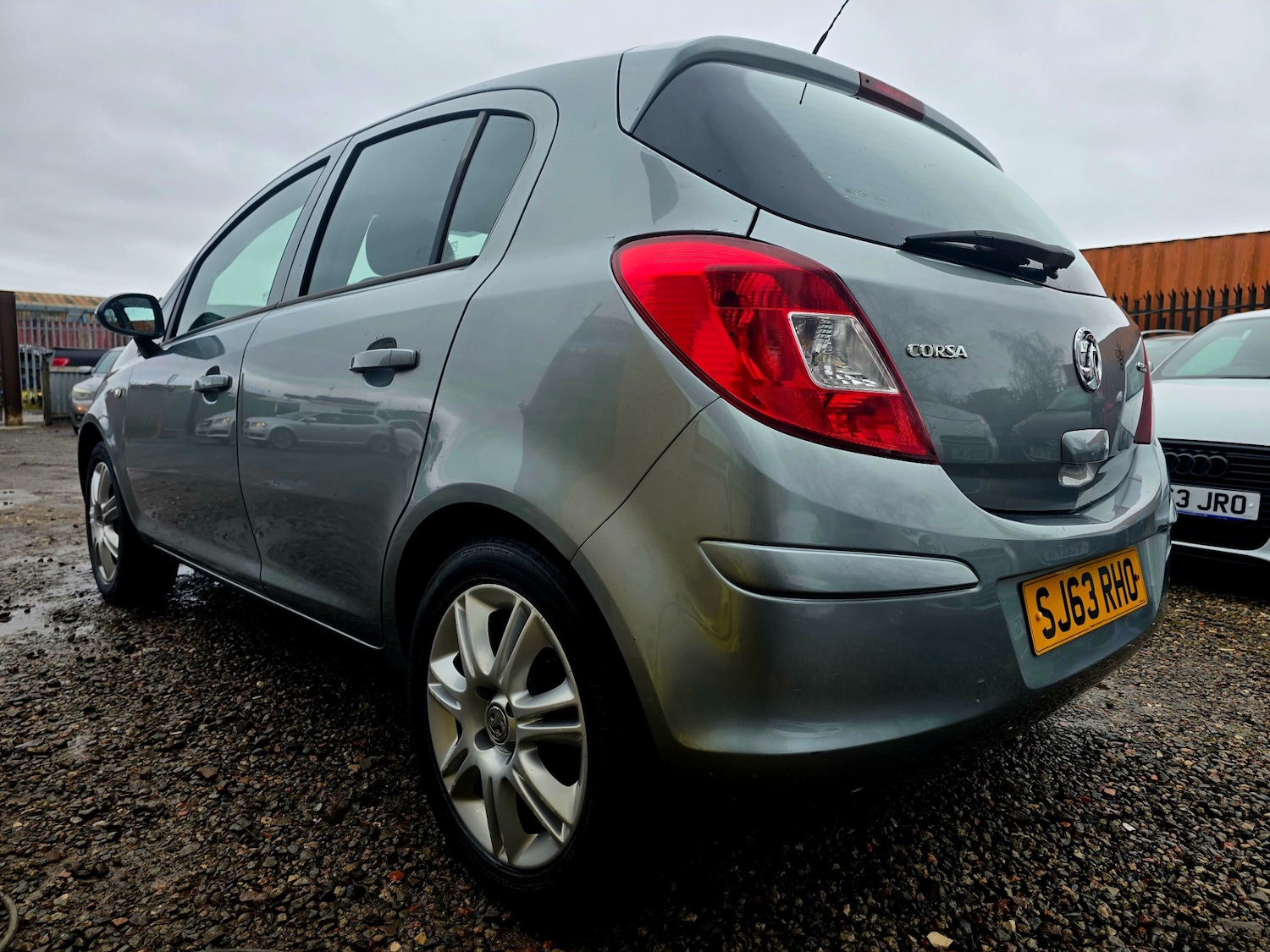 Used Vauxhall Corsa 2013 for sale - 77919452: Photo 3