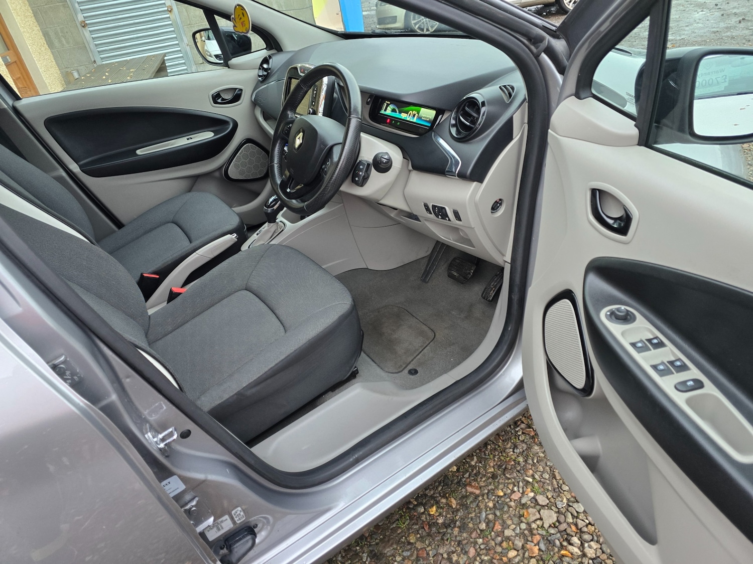 Used Renault Zoe 2016 for sale - 76368986: Photo 12