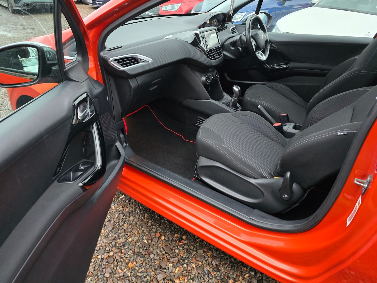 Used Peugeot 208 2016 for sale - 76427848: Photo 13