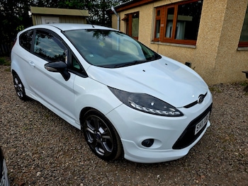 2011 (11) - 1.25 Zetec 3dr [82]