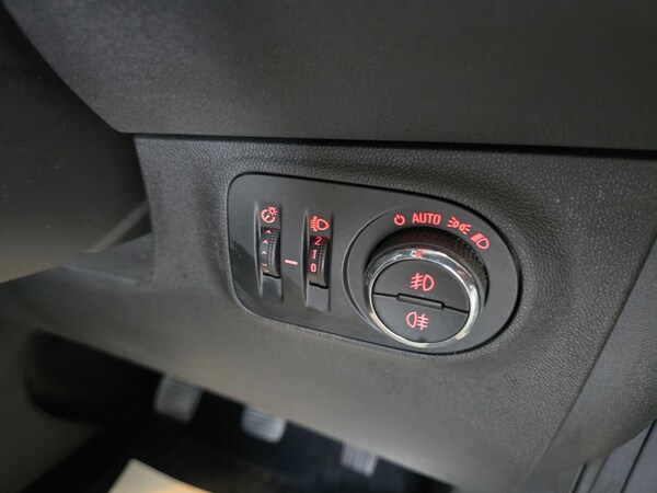 Used Vauxhall Corsa 2017 for sale - 76169520: Photo 17