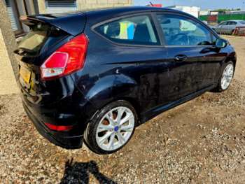 Used Ford Fiesta 2015 for sale - 74698365: Photo