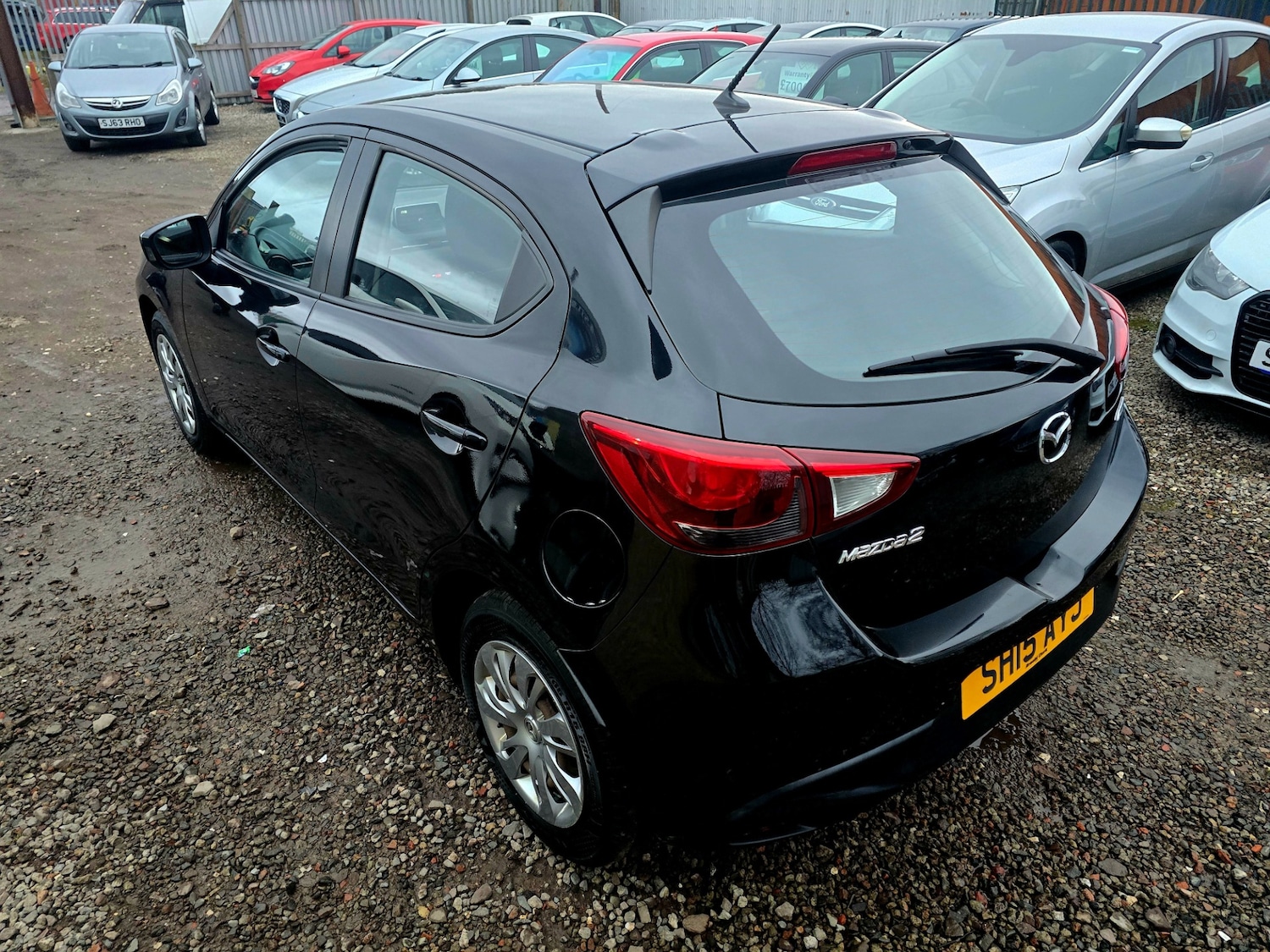 Used Mazda Mazda2 2015 for sale - 77822531: Photo 3