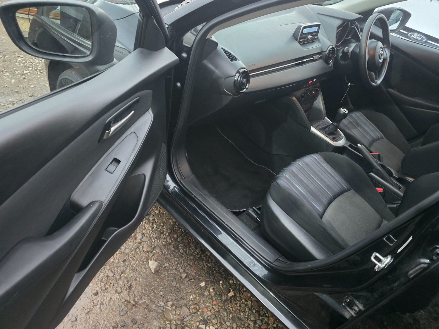 Used Mazda Mazda2 2015 for sale - 77822531: Photo 8