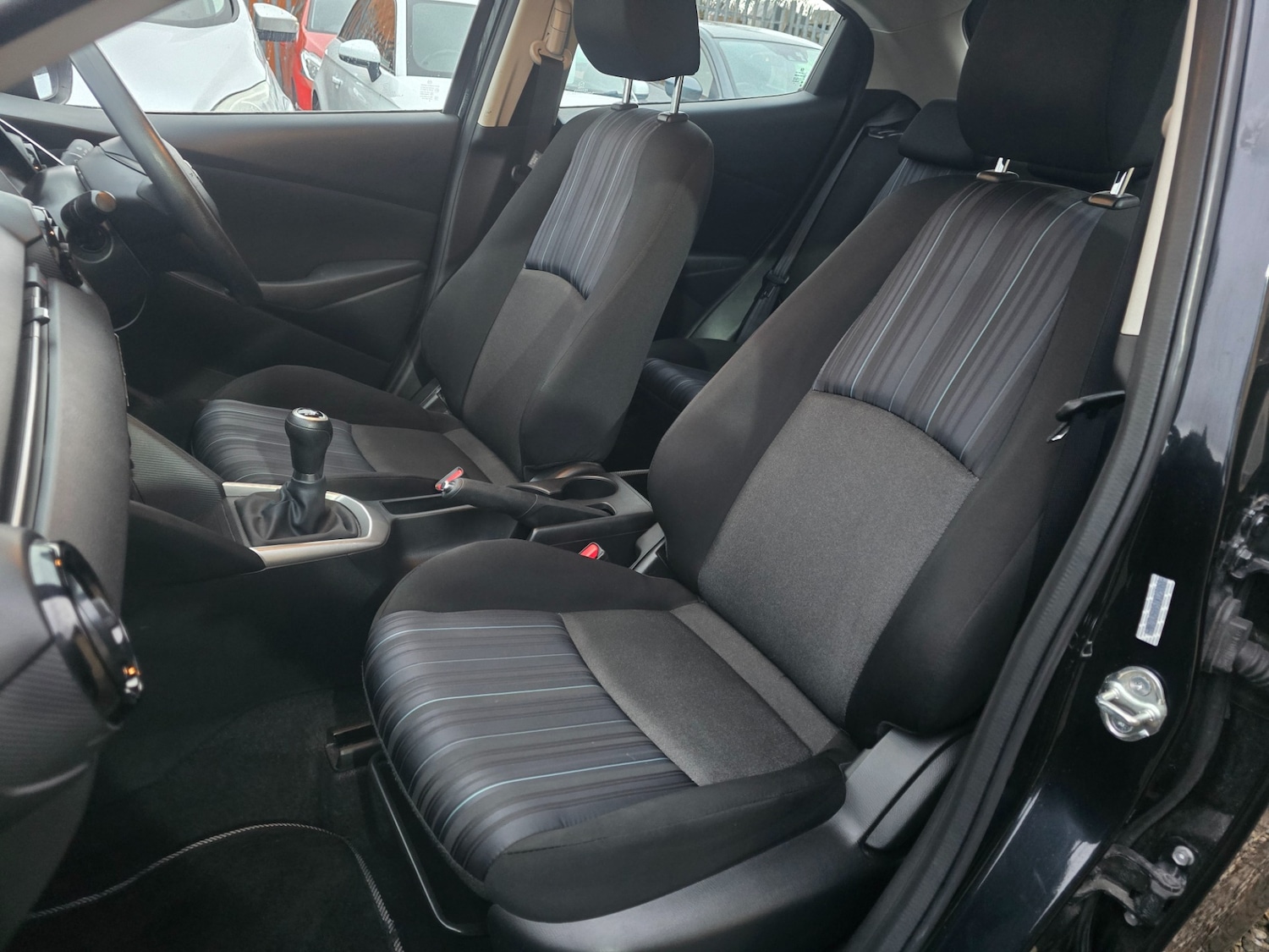 Used Mazda Mazda2 2015 for sale - 77822531: Photo 9