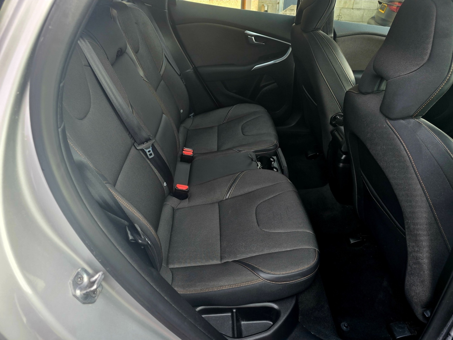 Used Volvo V40 2015 for sale - 77782050: Photo 17