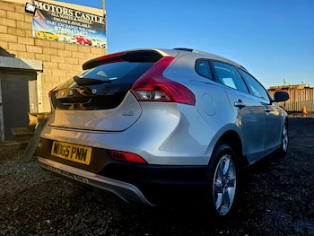 Used Volvo V40 2015 for sale - 77782050: Photo