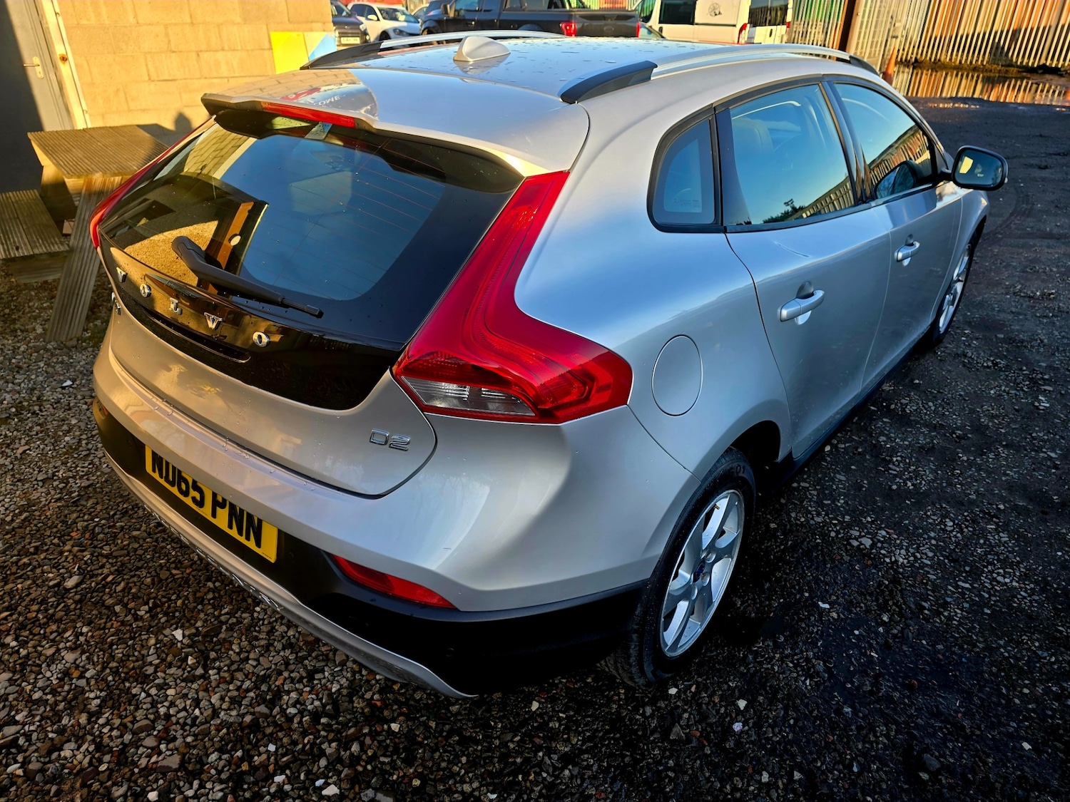 Used Volvo V40 2015 for sale - 77782050: Photo 8