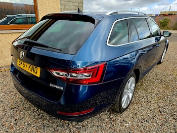 Used Skoda Superb 2017 for sale - 75473130: Photo