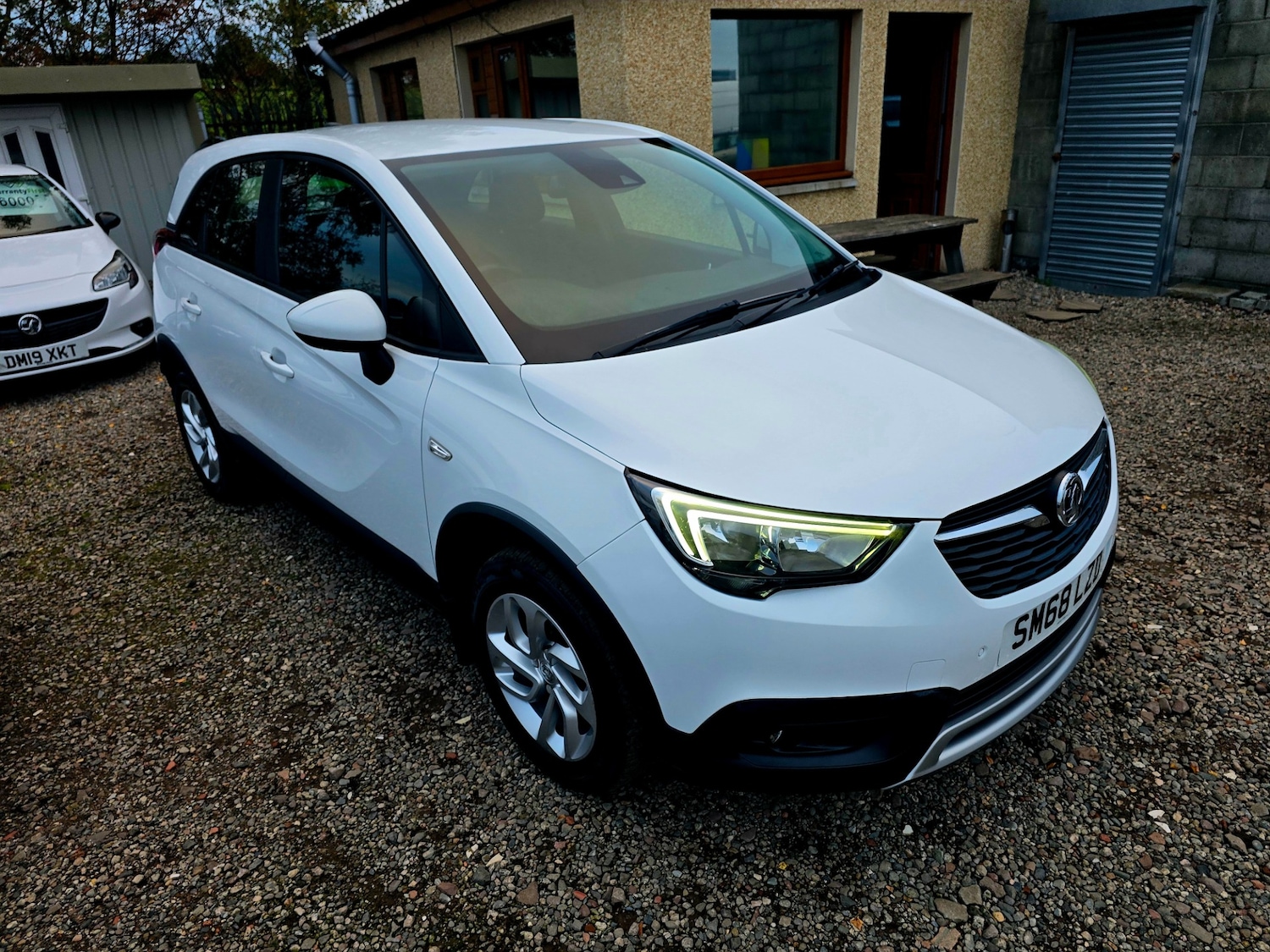 Used Vauxhall Crossland X 2019 for sale - 76237286: Photo 2