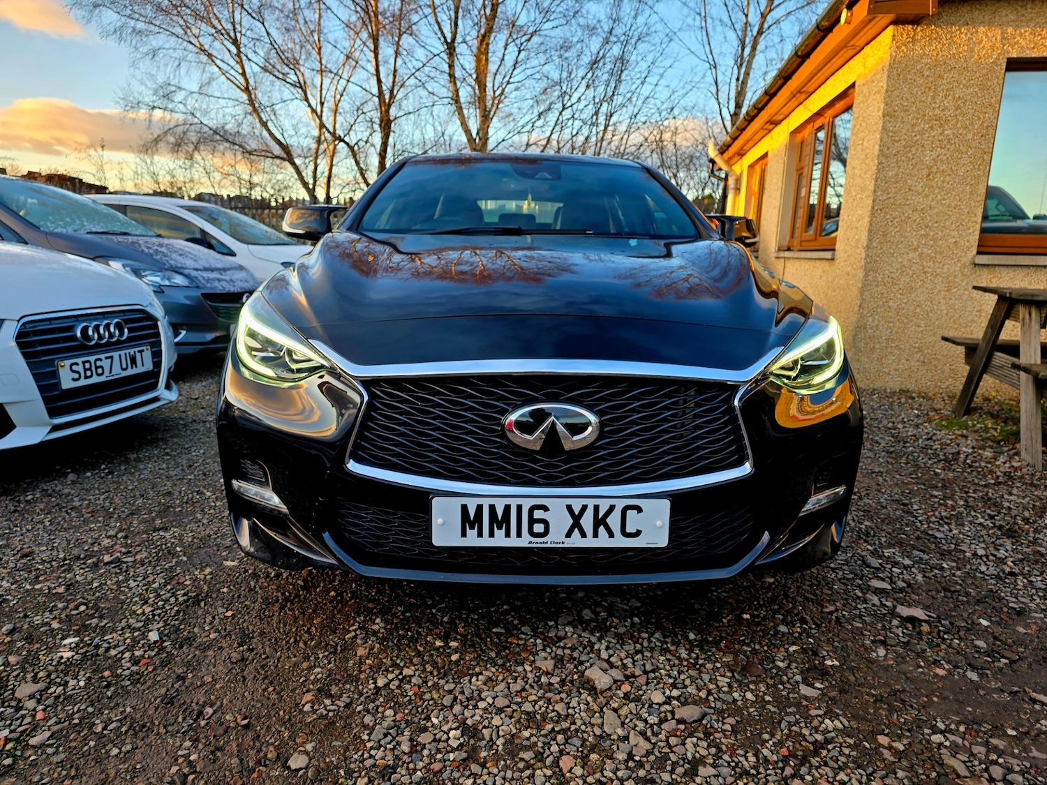 Used Infiniti Q30 2016 for sale - 76627249: Photo 3