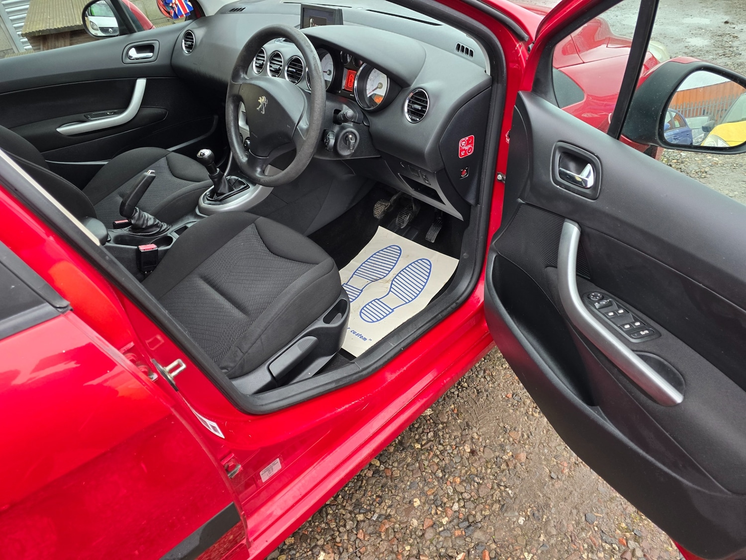 Used Peugeot 308 2012 for sale - 76974664: Photo 13