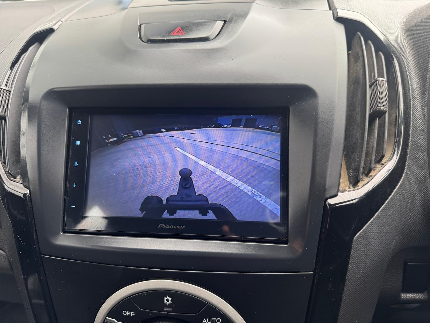 Used Isuzu D-Max 2015 for sale - 77656647: Photo 17