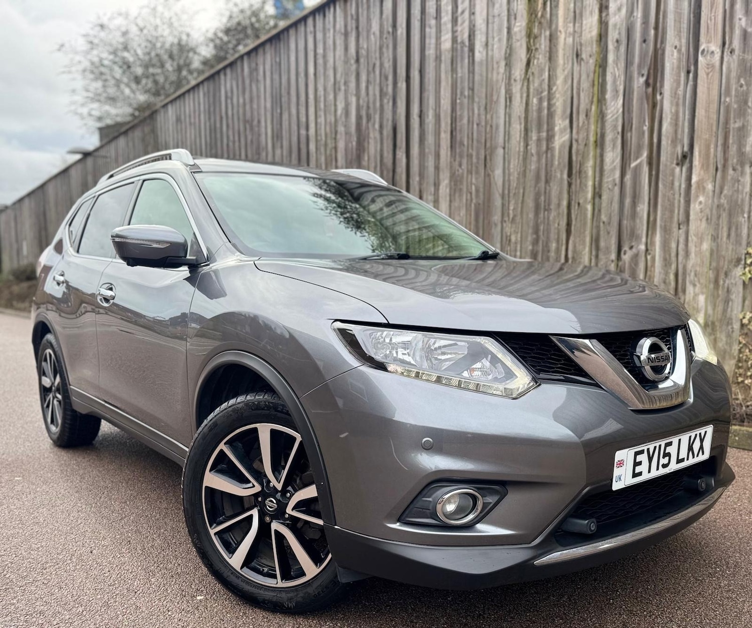 Used Nissan X-Trail 2015 for sale - 77644074: Photo 1