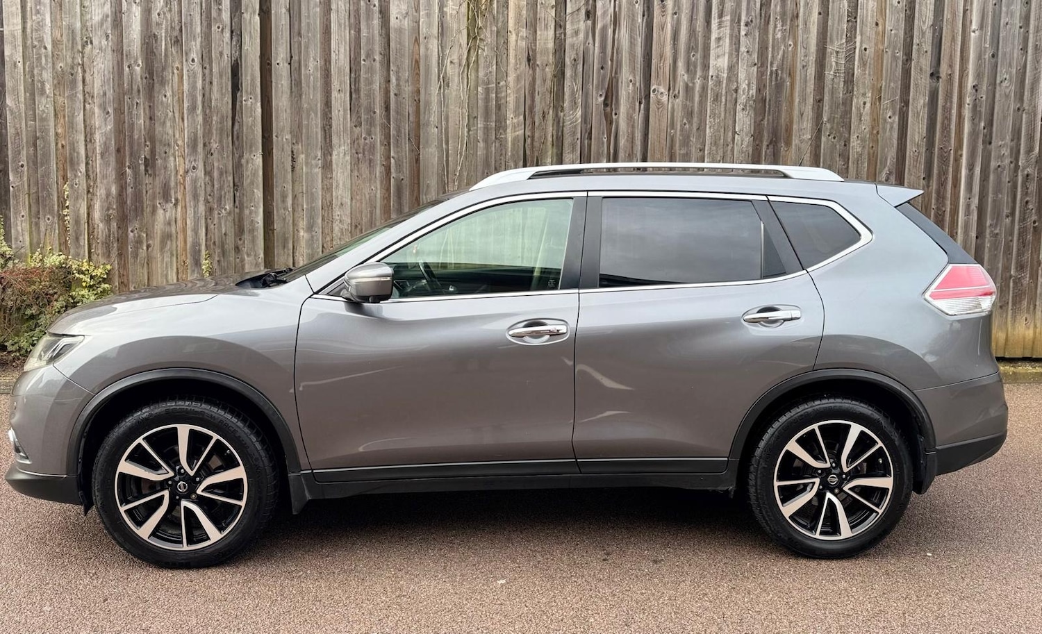 Used Nissan X-Trail 2015 for sale - 77644074: Photo 4