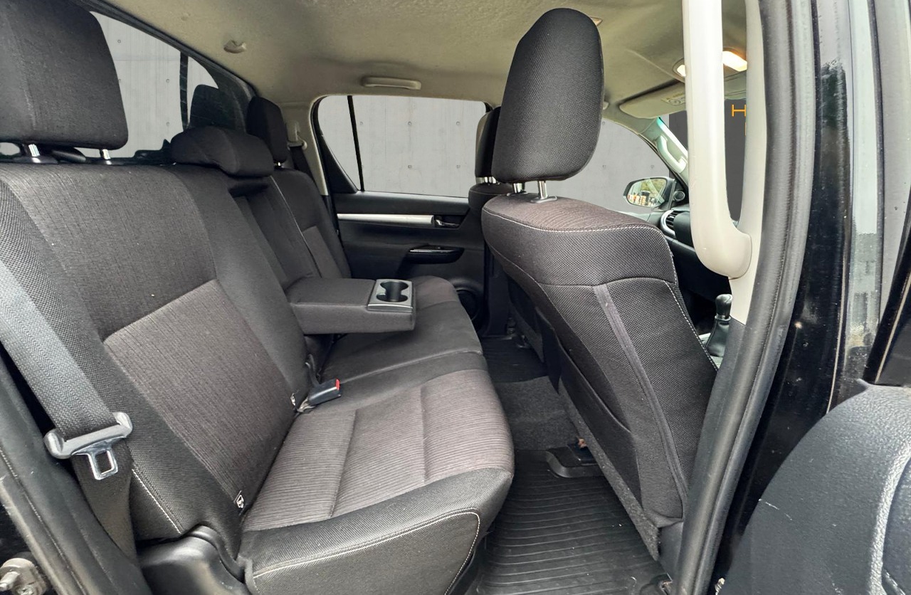 Used Toyota Hilux 2018 for sale - 76750587: Photo 13