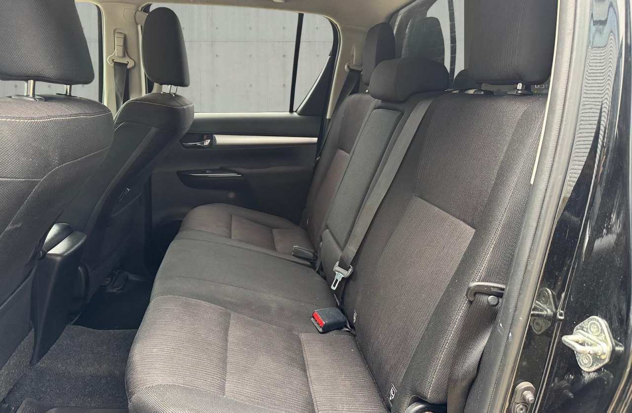 Used Toyota Hilux 2018 for sale - 76750587: Photo 15