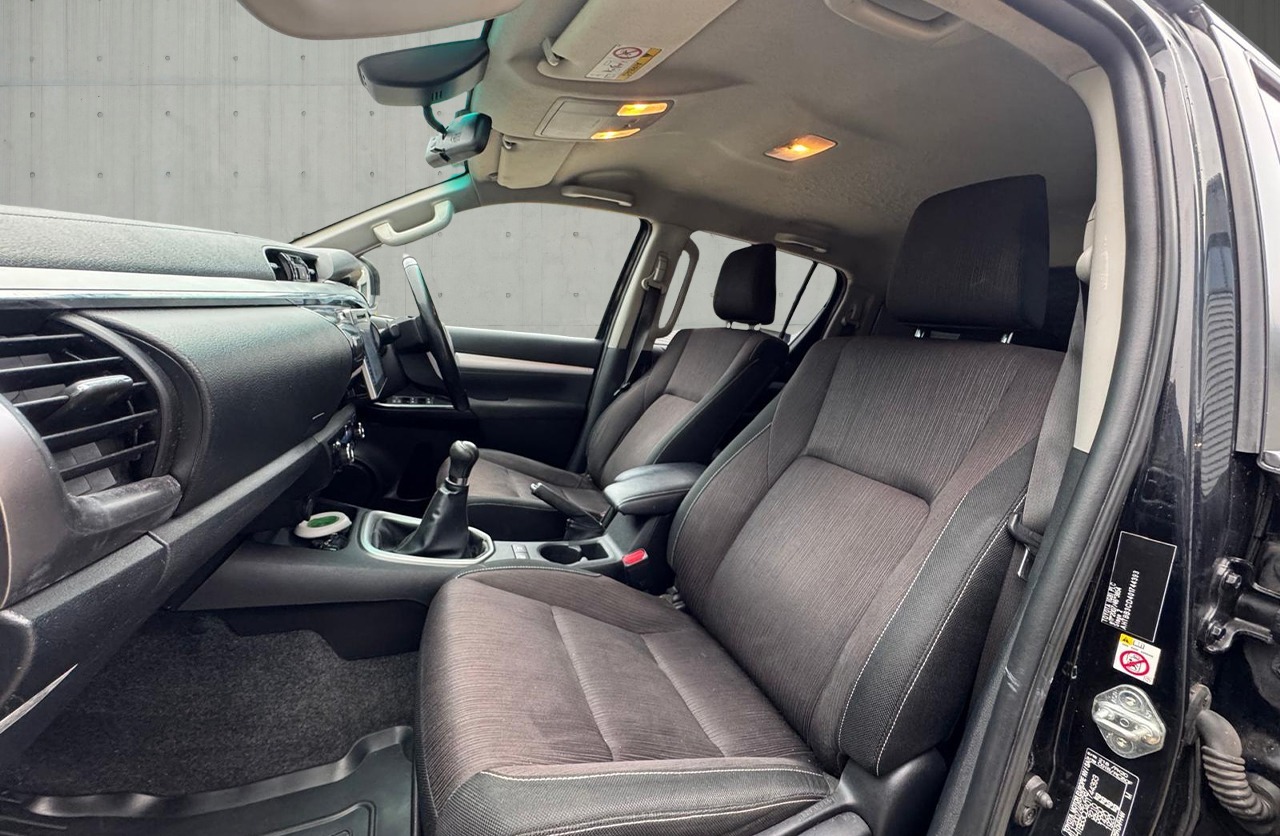 Used Toyota Hilux 2018 for sale - 76750587: Photo 16
