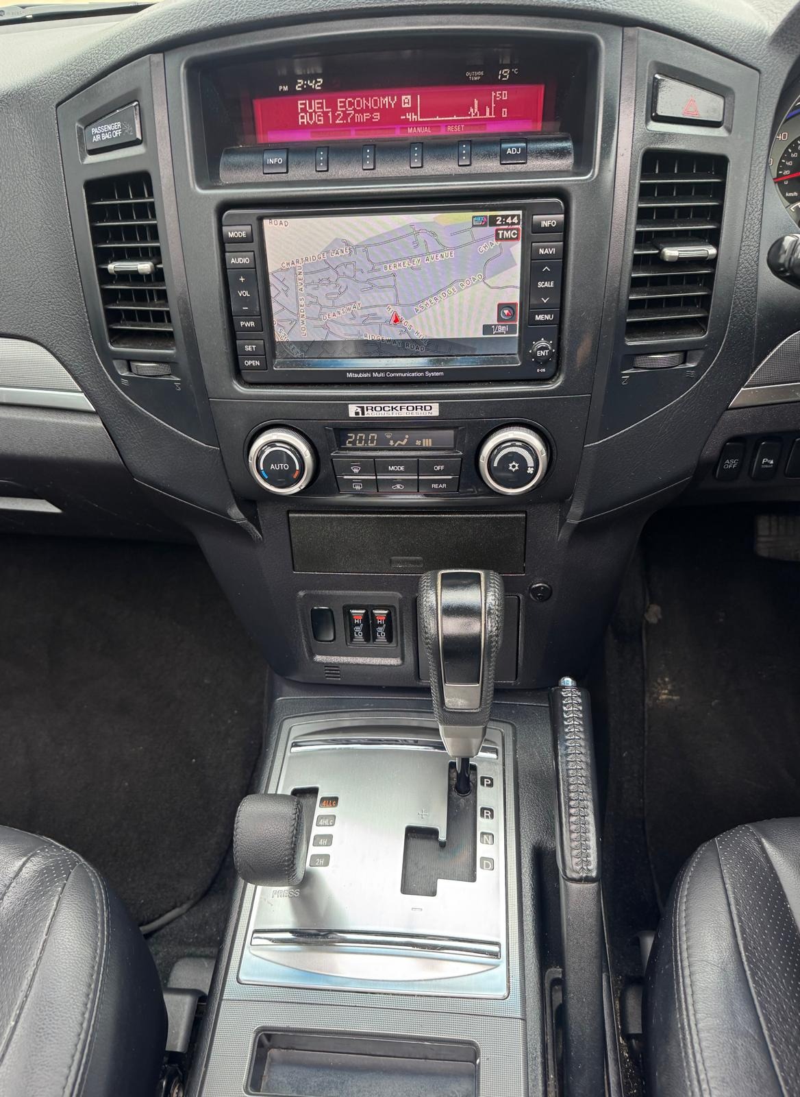 Used Mitsubishi Shogun 2010 for sale - 76030023: Photo 23