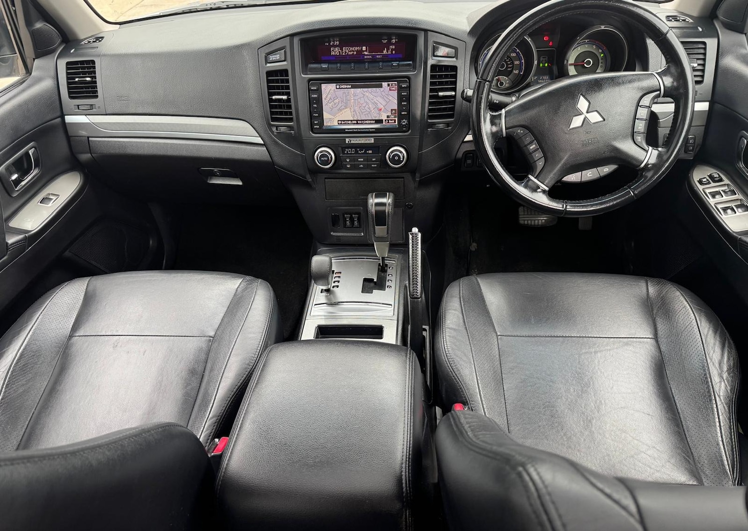 Used Mitsubishi Shogun 2010 for sale - 76030023: Photo 24