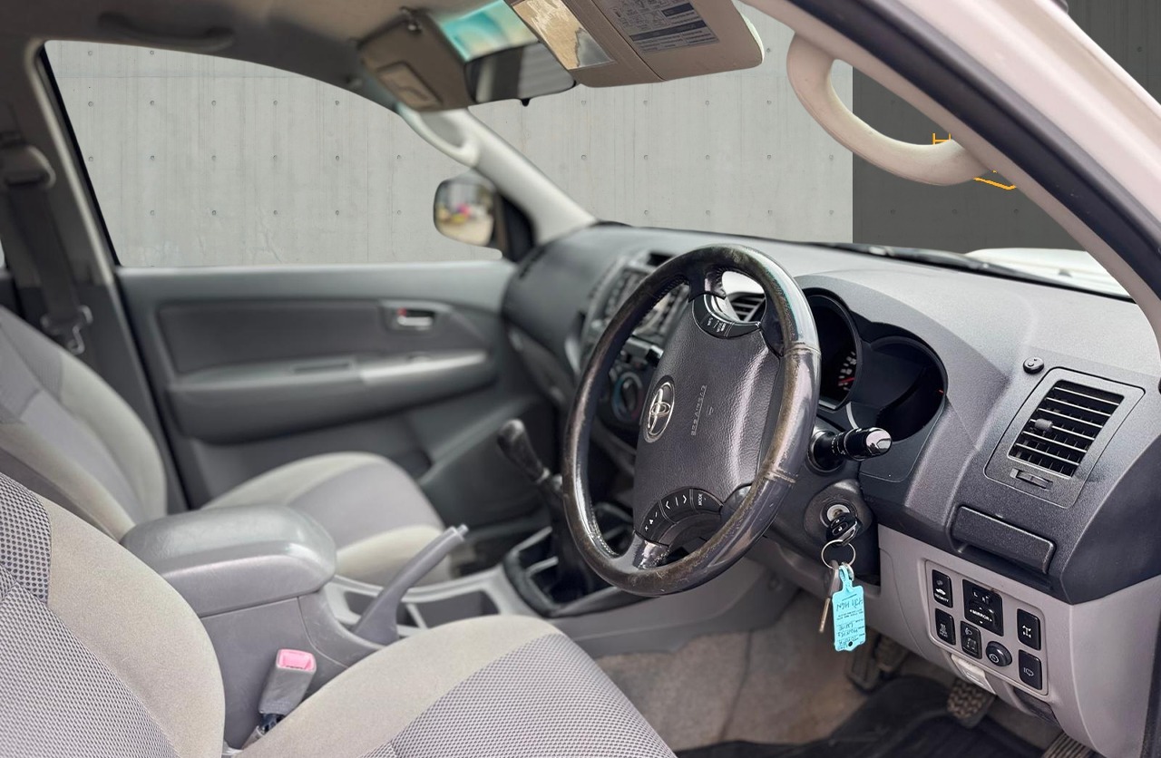 Used Toyota Hilux 2011 for sale - 77573110: Photo 11