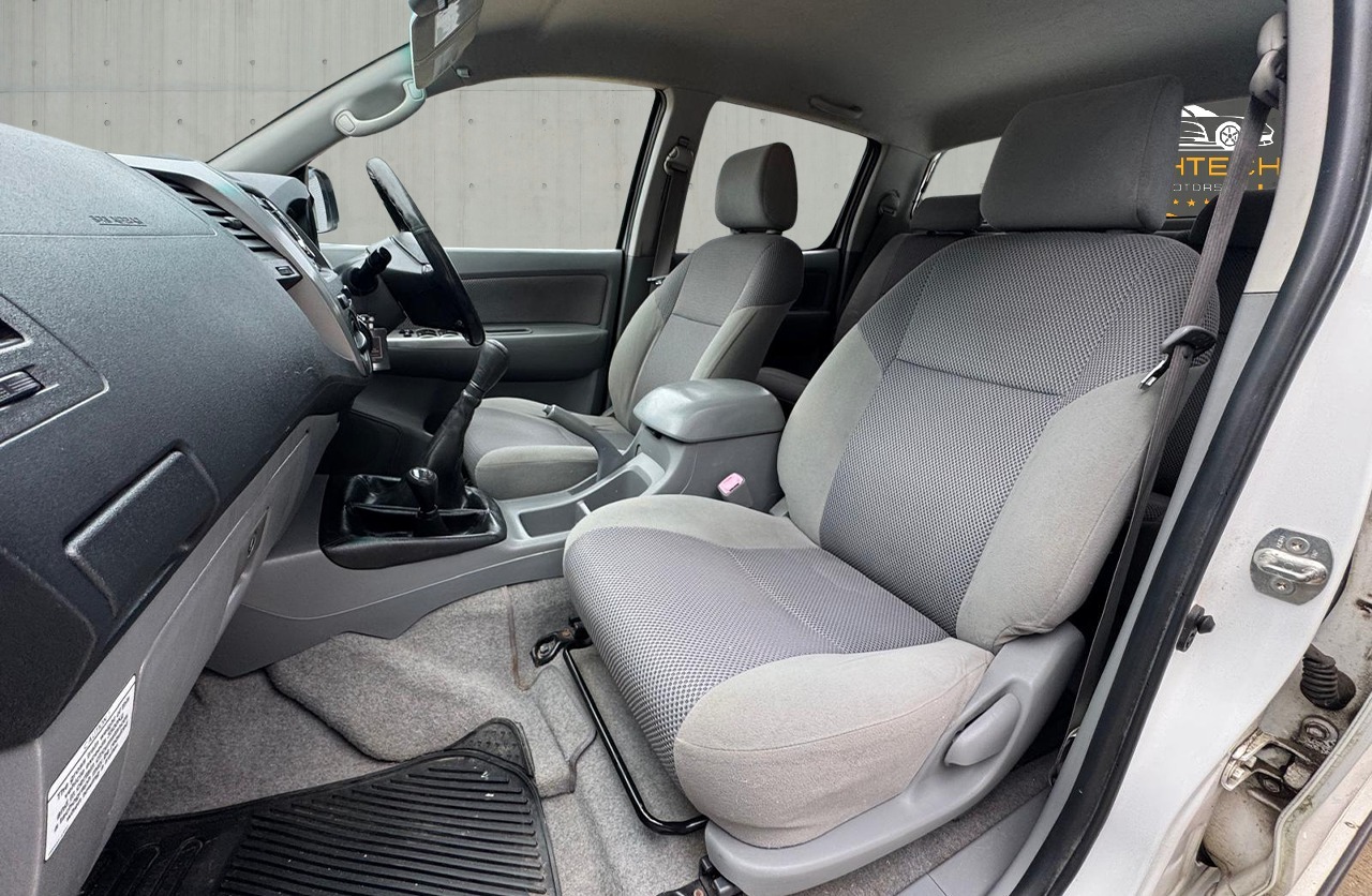 Used Toyota Hilux 2011 for sale - 77573110: Photo 15