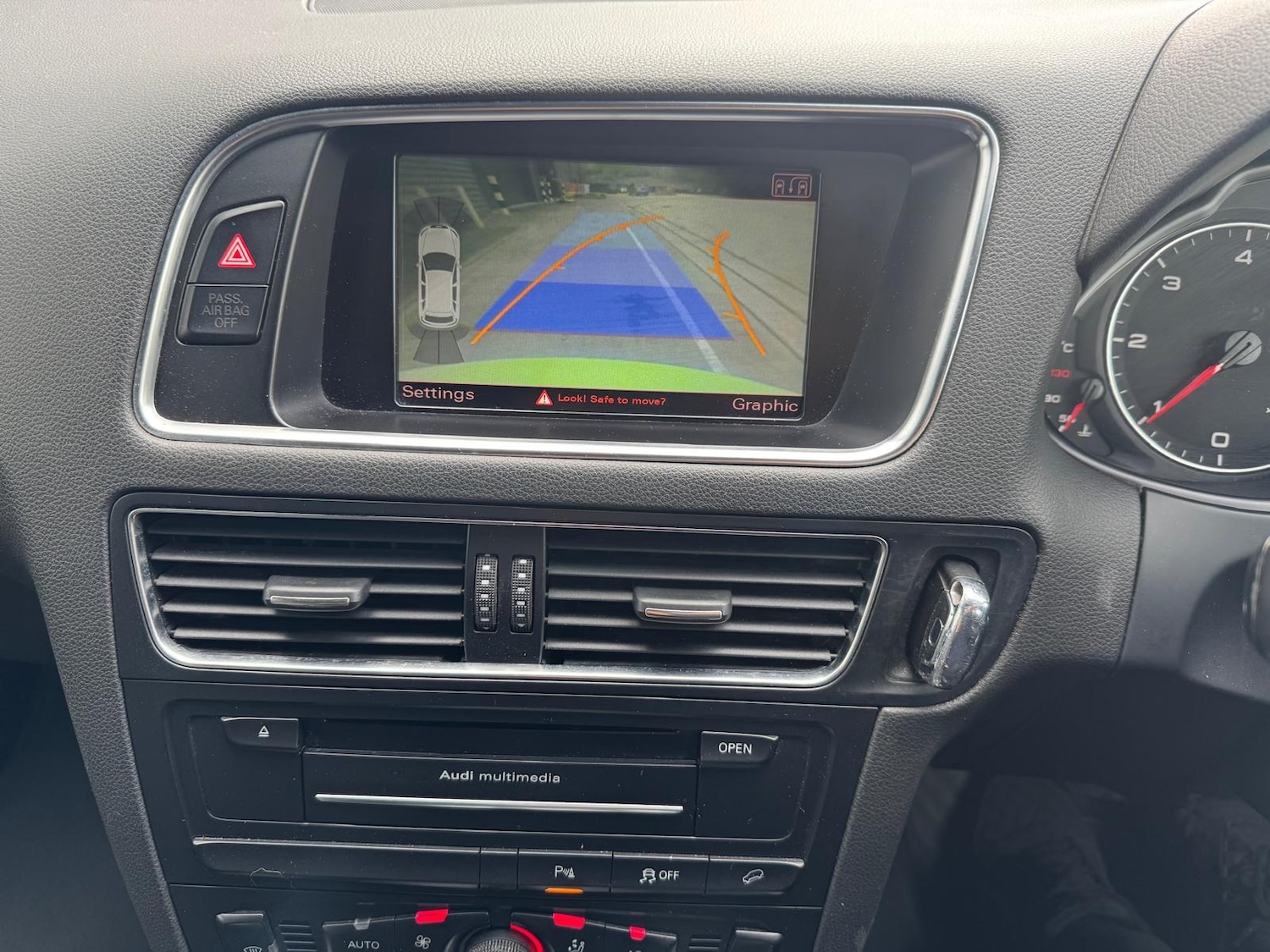 Used Audi Q5 2011 for sale - 78141235: Photo 19