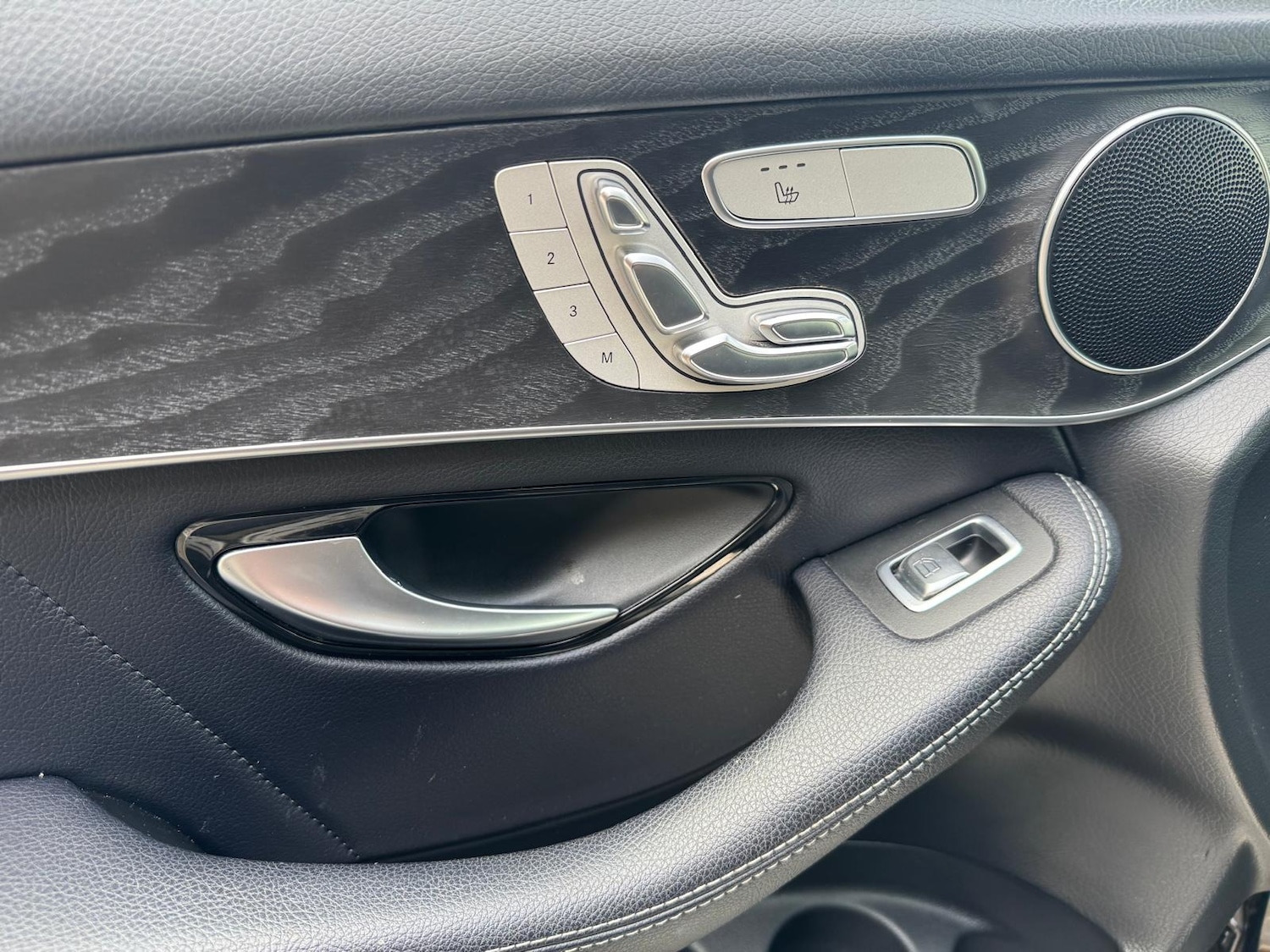 Used Mercedes-Benz GLC 2018 for sale - 76082574: Photo 19