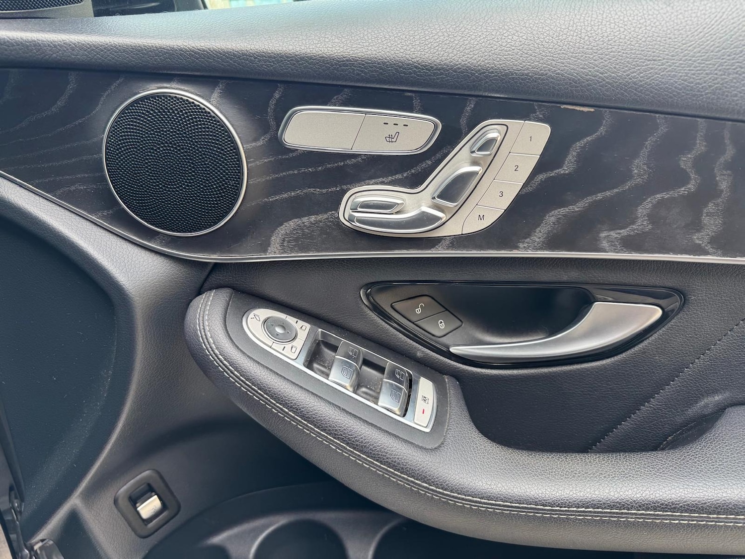 Used Mercedes-Benz GLC 2018 for sale - 76082574: Photo 20