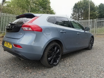 Used Volvo V40 2018 for sale - 78646893: Photo
