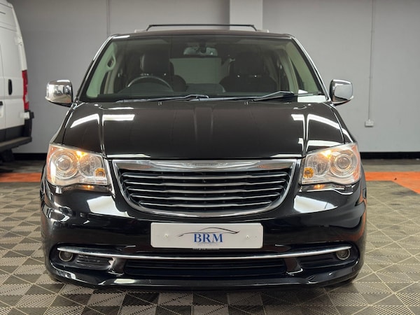 Used Chrysler Grand Voyager 2014 for sale - 74464212: Photo 2
