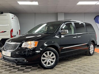 Used Chrysler Grand Voyager 2014 for sale - 74464212: Photo