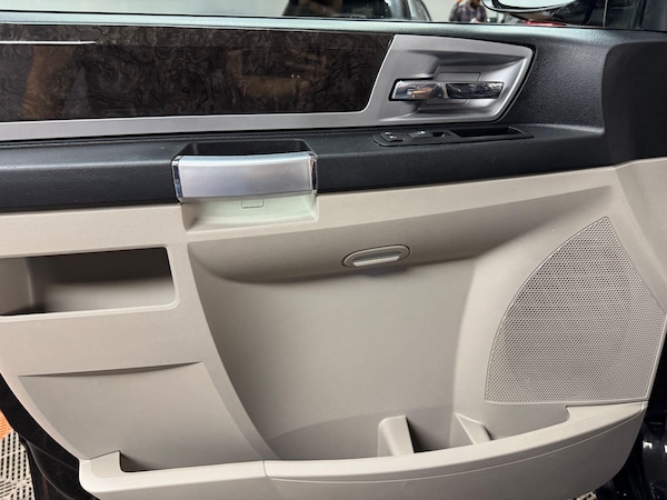 Used Chrysler Grand Voyager 2014 for sale - 74464212: Photo 49