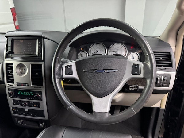 Used Chrysler Grand Voyager 2014 for sale - 74464212: Photo 71