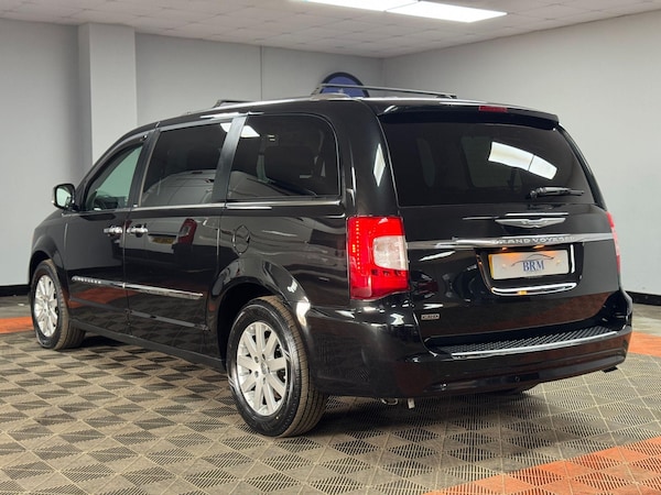 Used Chrysler Grand Voyager 2014 for sale - 74464212: Photo 8