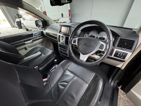 Used Chrysler Grand Voyager 2014 for sale - 74464212: Photo 92