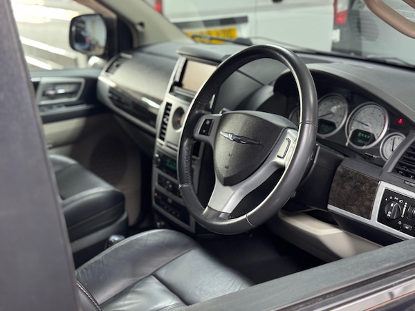 Used Chrysler Grand Voyager 2014 for sale - 74464212: Photo 95