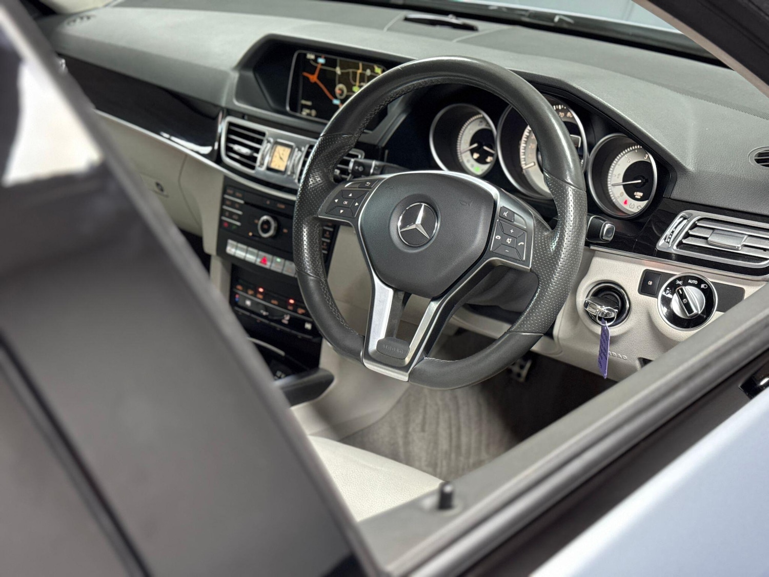 Used Mercedes-Benz E Class 2015 for sale - 75884010: Photo 14