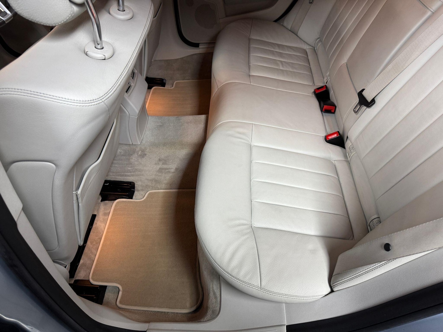 Used Mercedes-Benz E Class 2015 for sale - 75884010: Photo 23