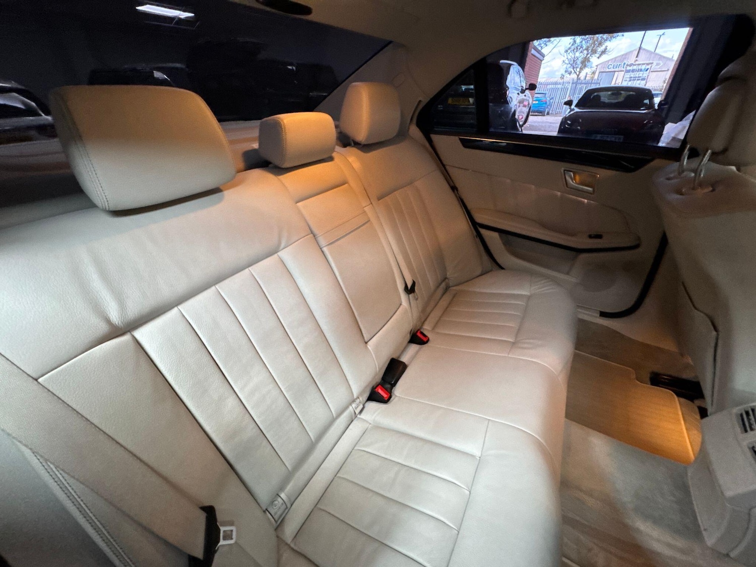 Used Mercedes-Benz E Class 2015 for sale - 75884010: Photo 31