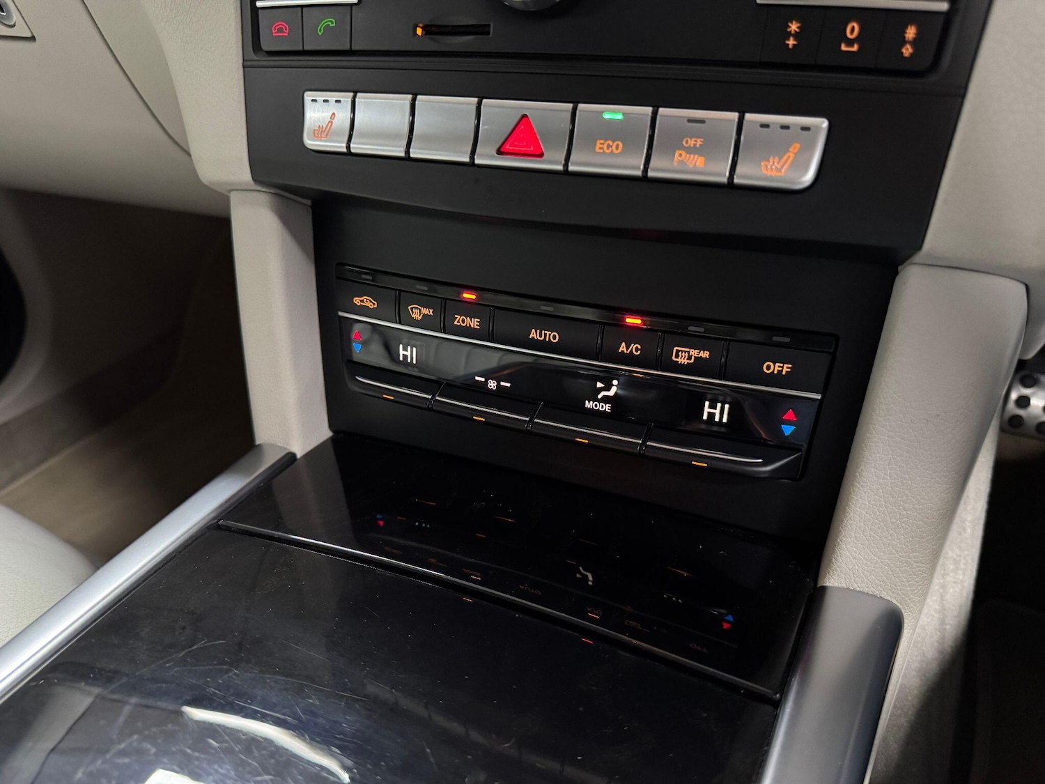 Used Mercedes-Benz E Class 2015 for sale - 75884010: Photo 34