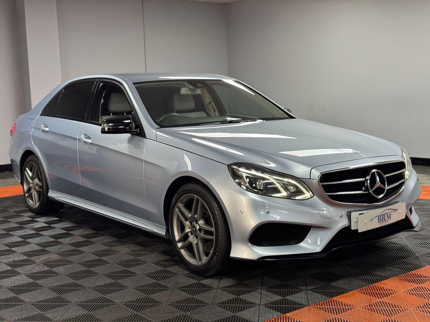 Used Mercedes-Benz E Class 2015 for sale - 75884010: Photo 5