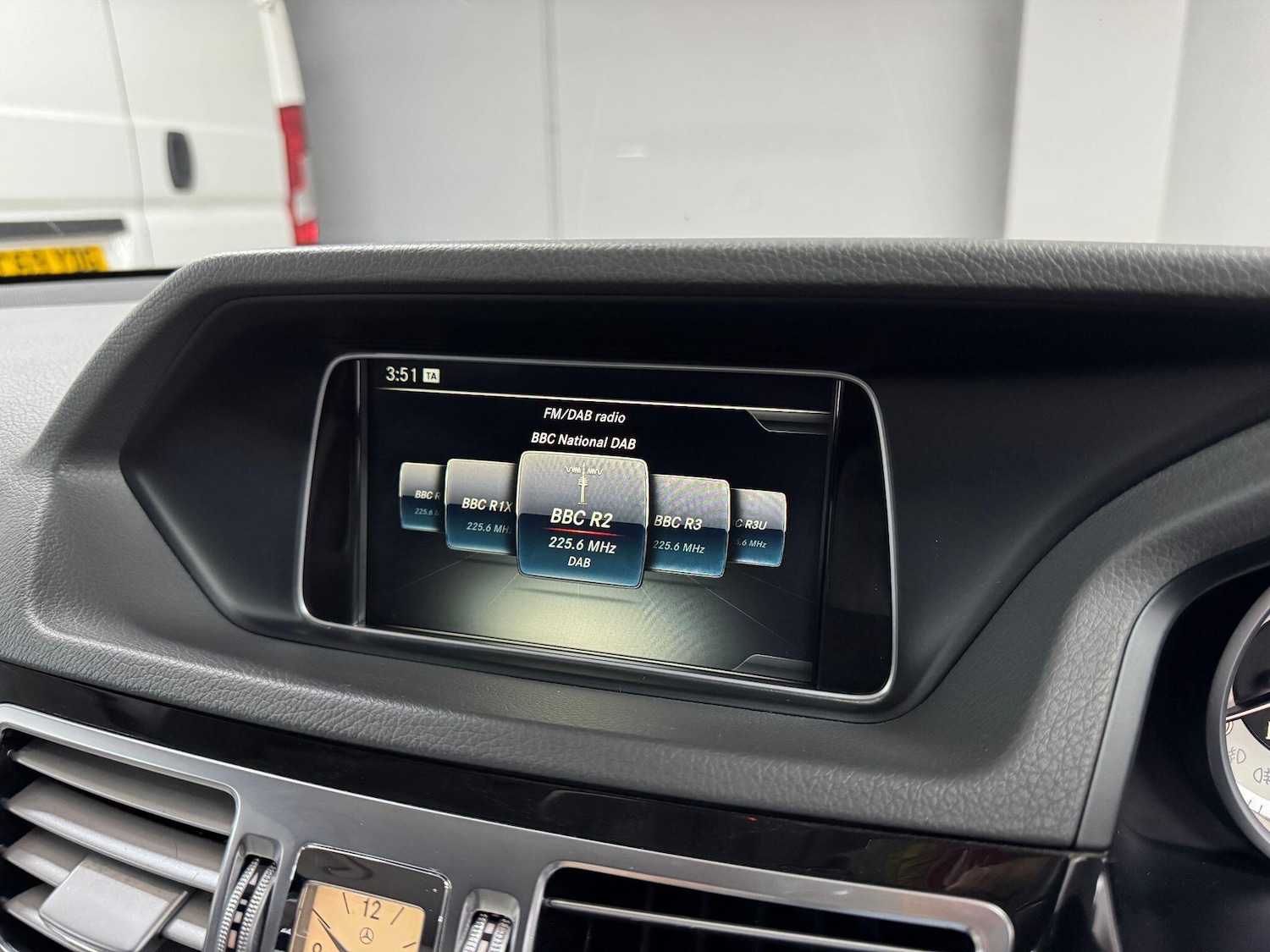 Used Mercedes-Benz E Class 2015 for sale - 75884010: Photo 55