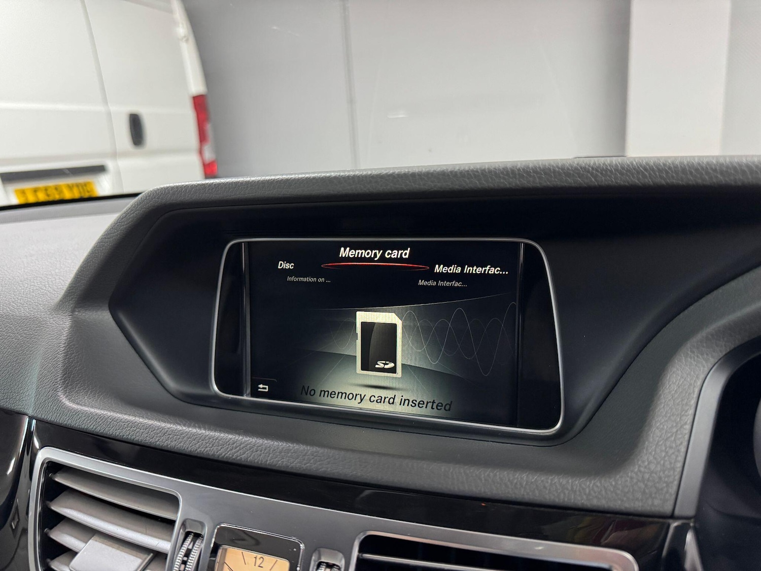 Used Mercedes-Benz E Class 2015 for sale - 75884010: Photo 60