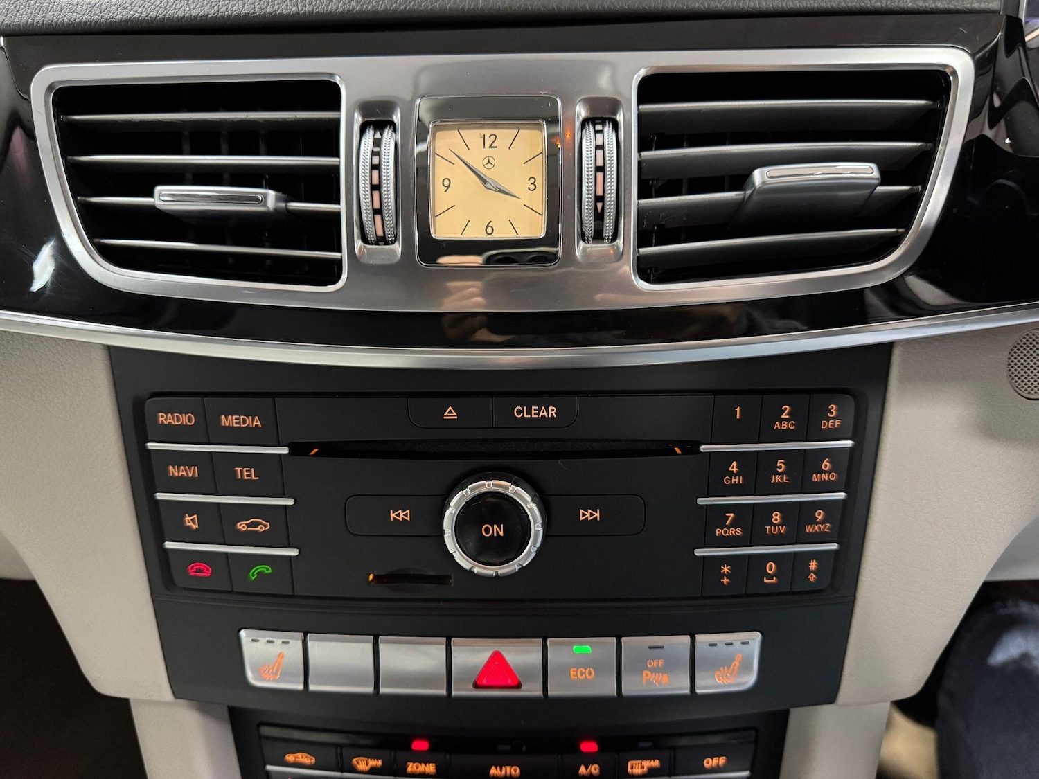 Used Mercedes-Benz E Class 2015 for sale - 75884010: Photo 62