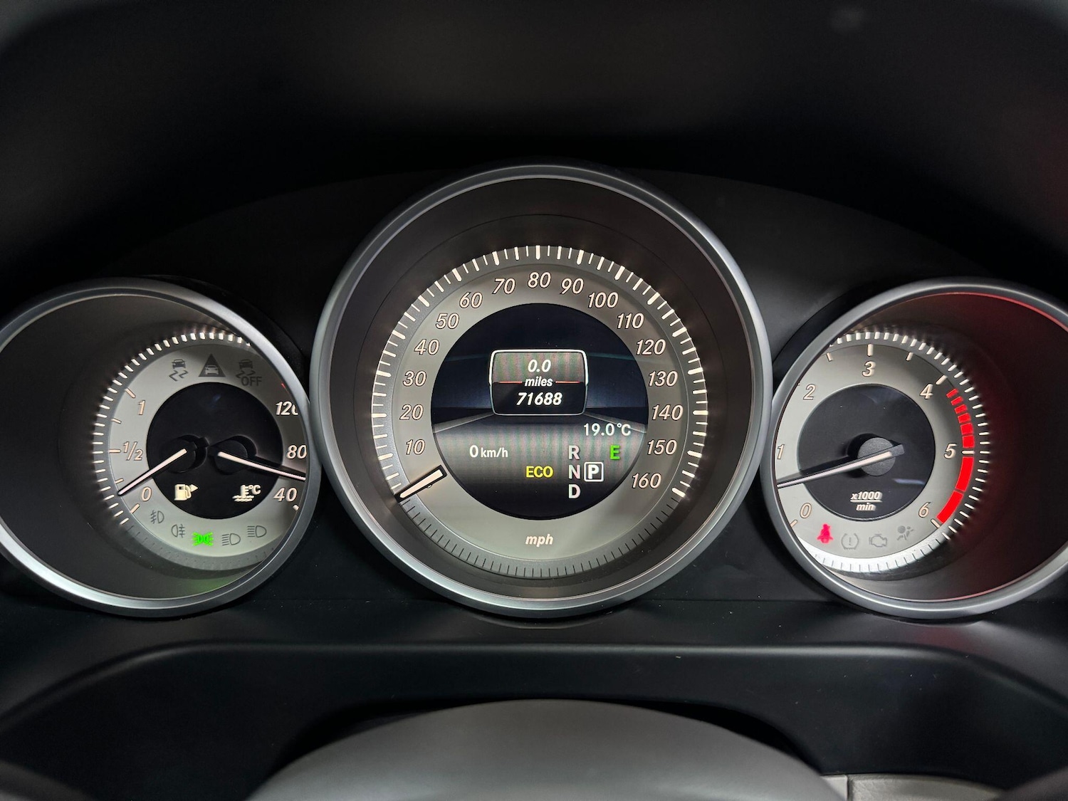 Used Mercedes-Benz E Class 2015 for sale - 75884010: Photo 63