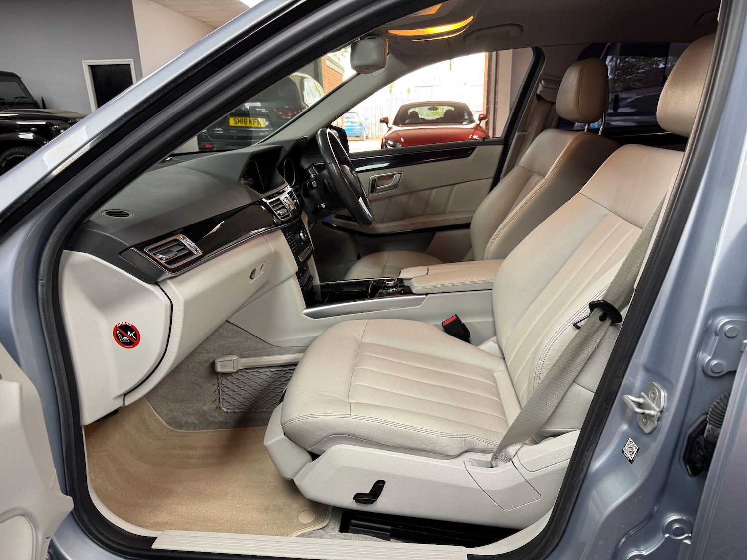 Used Mercedes-Benz E Class 2015 for sale - 75884010: Photo 71