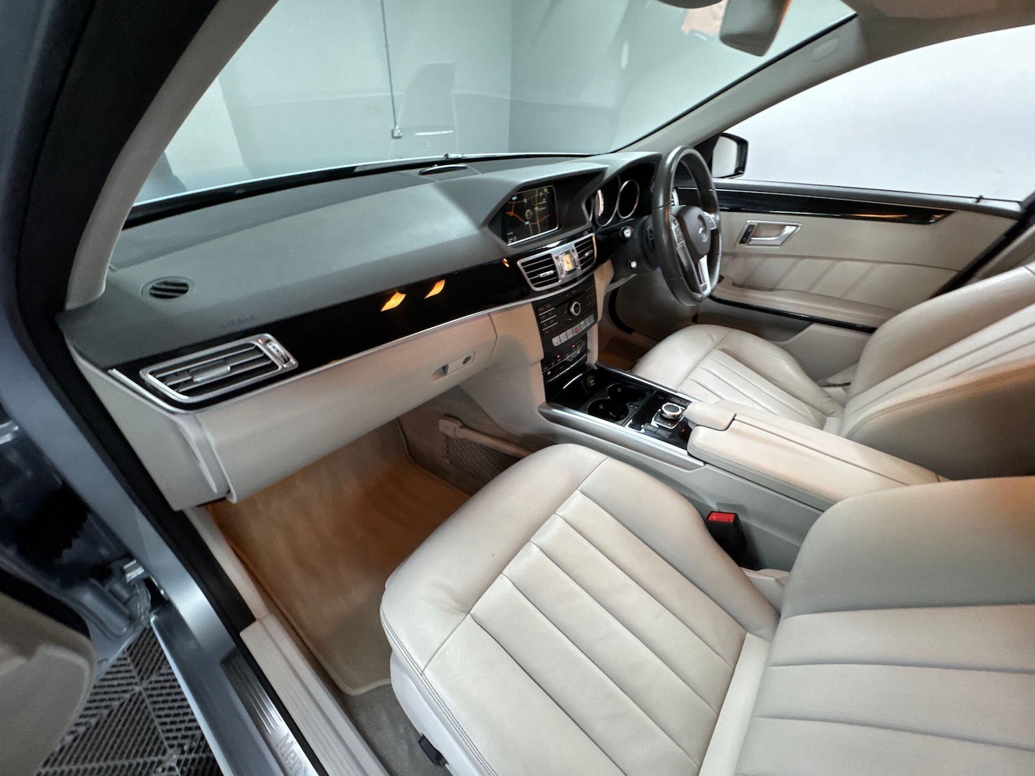 Used Mercedes-Benz E Class 2015 for sale - 75884010: Photo 74