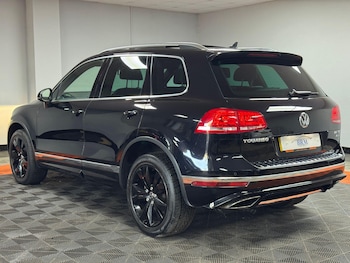 Used Volkswagen Touareg 2015 for sale - 76024323: Photo
