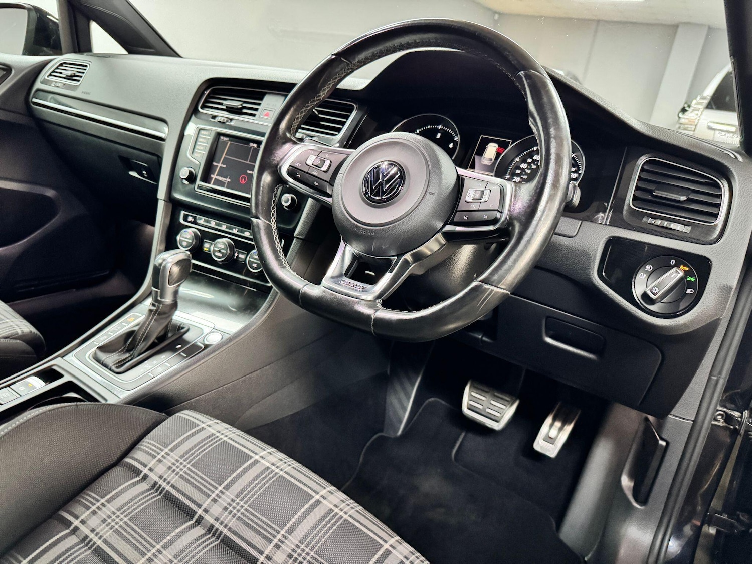 Used Volkswagen Golf 2016 for sale - 76408820: Photo 18